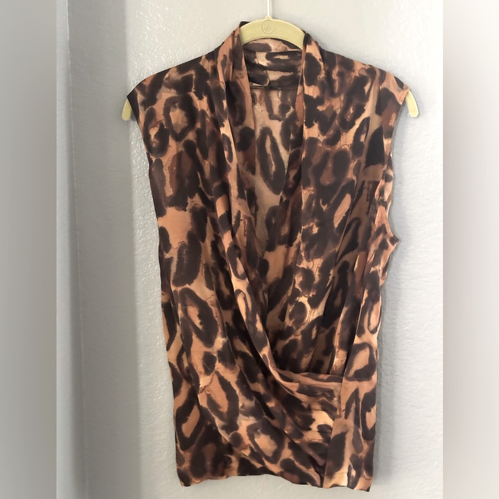 THEORY Women’s (Never Worn) Leopard Print Cowl / Slouch Neck Silk Top - Size M